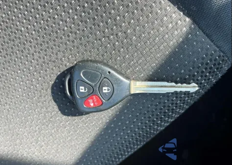 2009 Pontiac Vibe из США, поврежденный, VIN 5Y2SP67809Z465552